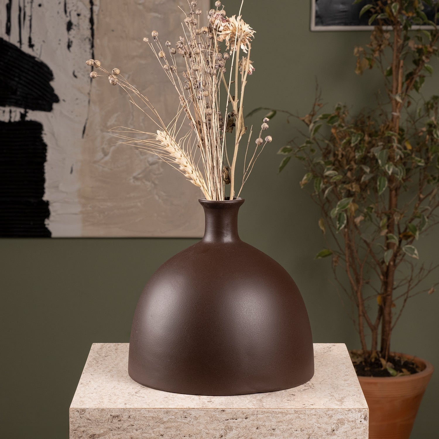 Arthosis Ceramic Vase