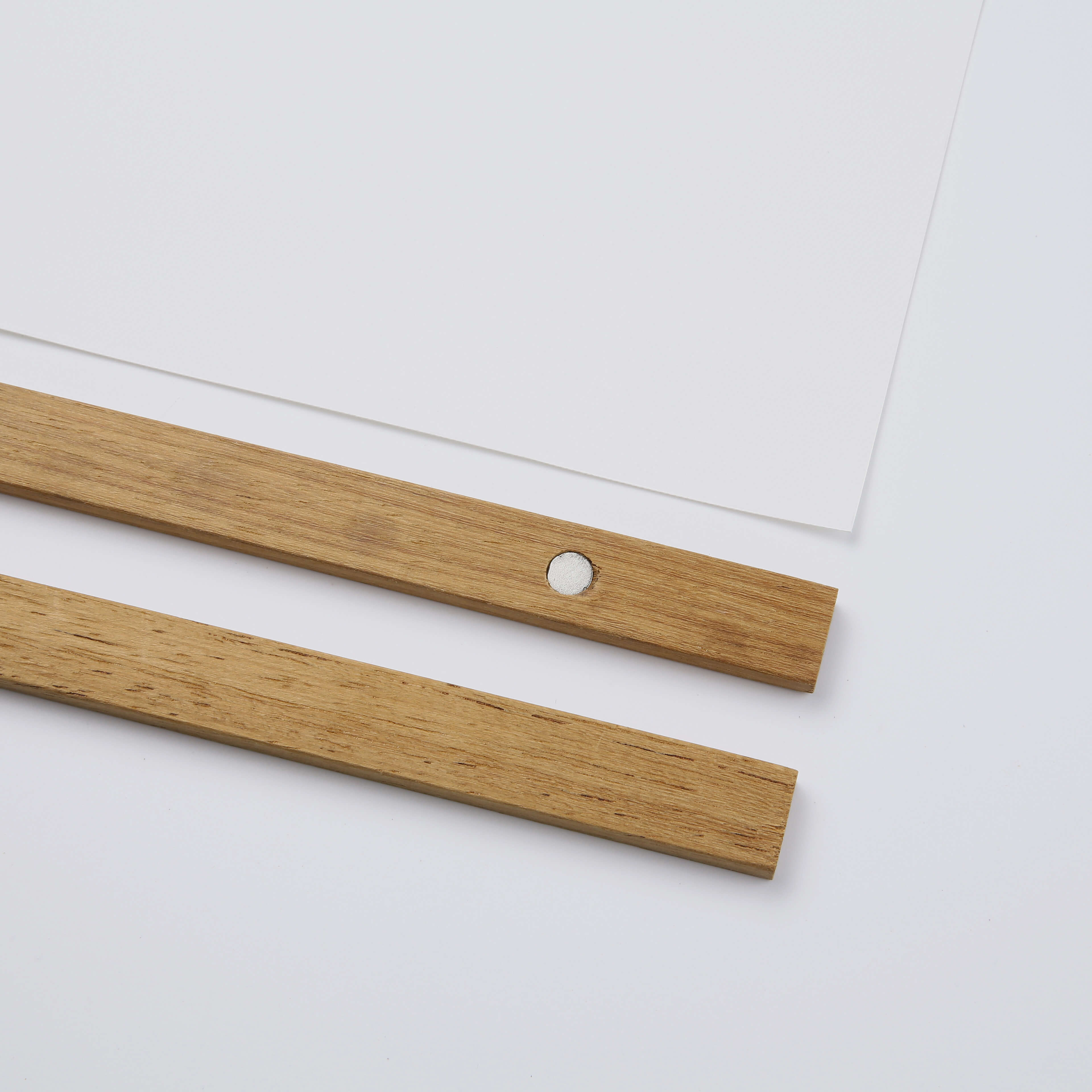 White® Magnetic Frame - Nordic Peace